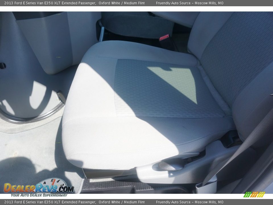 2013 Ford E Series Van E350 XLT Extended Passenger Oxford White / Medium Flint Photo #19