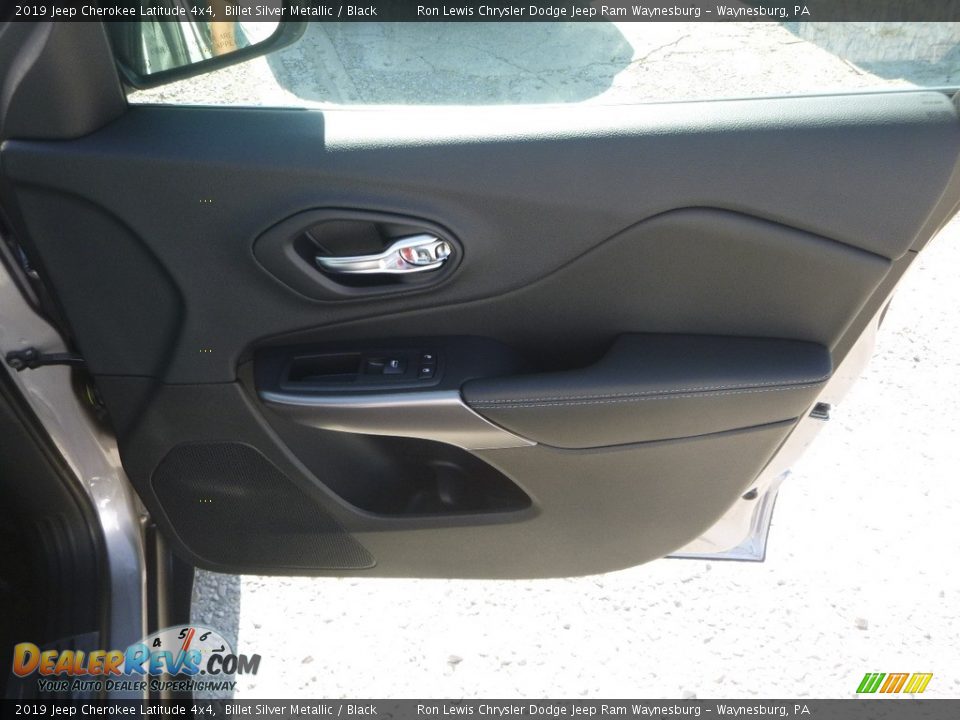 2019 Jeep Cherokee Latitude 4x4 Billet Silver Metallic / Black Photo #13