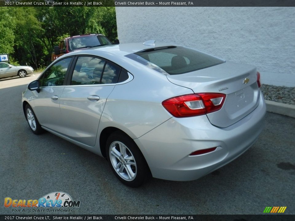 2017 Chevrolet Cruze LT Silver Ice Metallic / Jet Black Photo #10