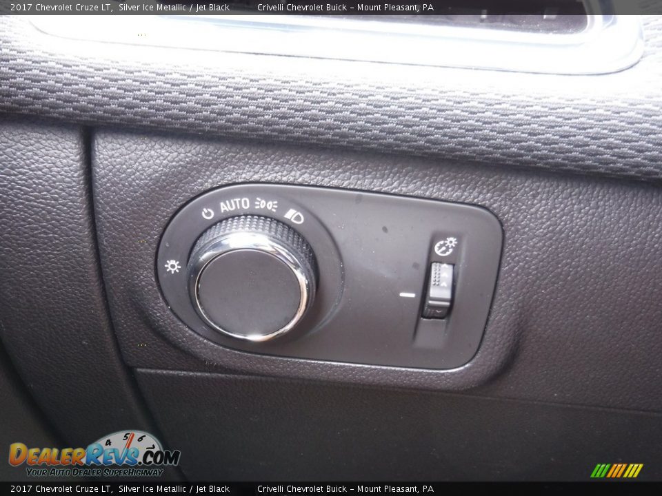 2017 Chevrolet Cruze LT Silver Ice Metallic / Jet Black Photo #27
