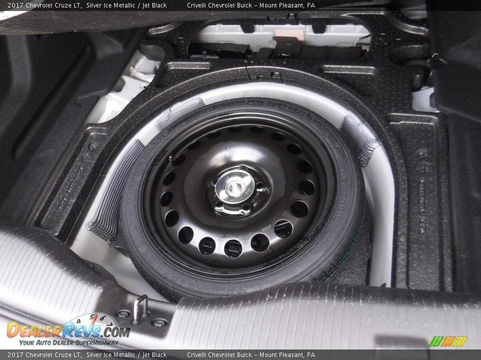 2017 Chevrolet Cruze LT Silver Ice Metallic / Jet Black Photo #31