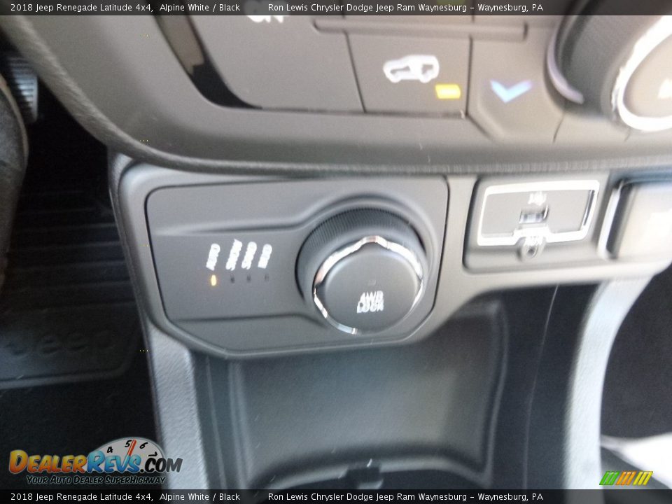 2018 Jeep Renegade Latitude 4x4 Alpine White / Black Photo #20