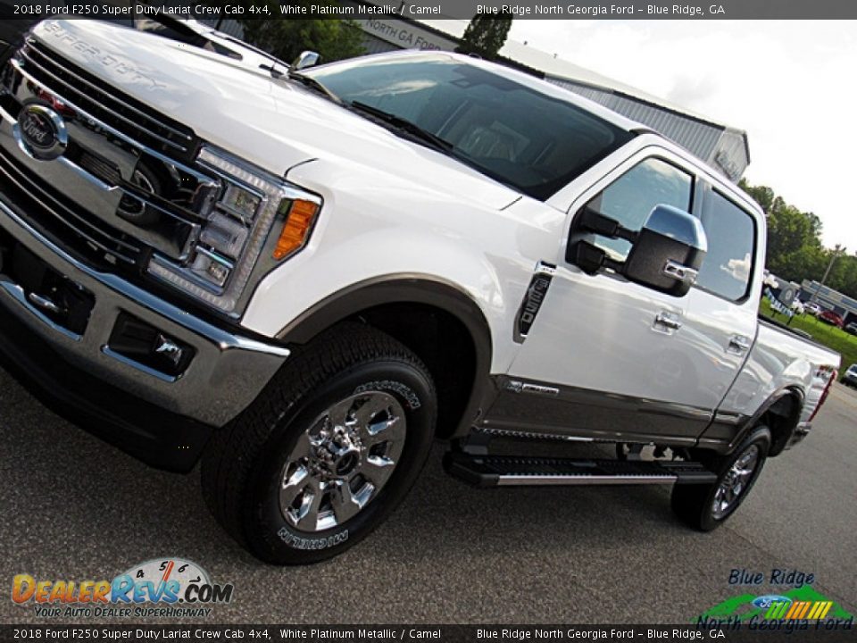 2018 Ford F250 Super Duty Lariat Crew Cab 4x4 White Platinum Metallic / Camel Photo #35