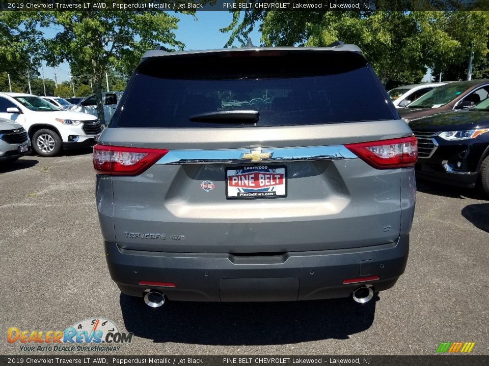 2019 Chevrolet Traverse LT AWD Pepperdust Metallic / Jet Black Photo #5