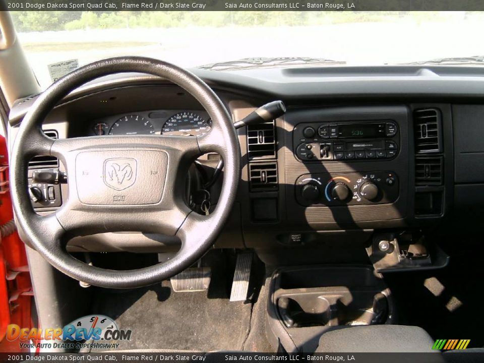 2001 Dodge Dakota Sport Quad Cab Flame Red / Dark Slate Gray Photo #11