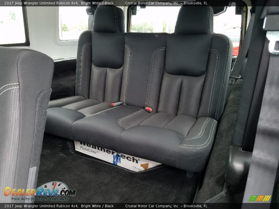 2017 Jeep Wrangler Unlimited Rubicon 4x4 Bright White / Black Photo #11