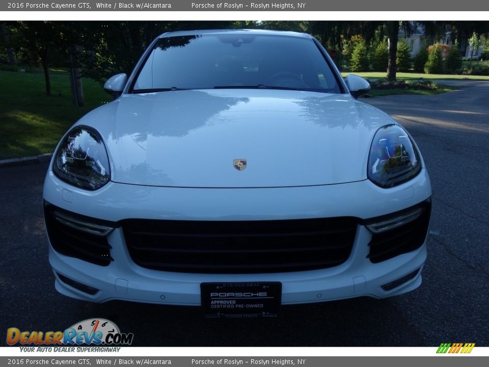 2016 Porsche Cayenne GTS White / Black w/Alcantara Photo #2