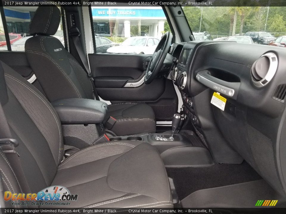 2017 Jeep Wrangler Unlimited Rubicon 4x4 Bright White / Black Photo #13