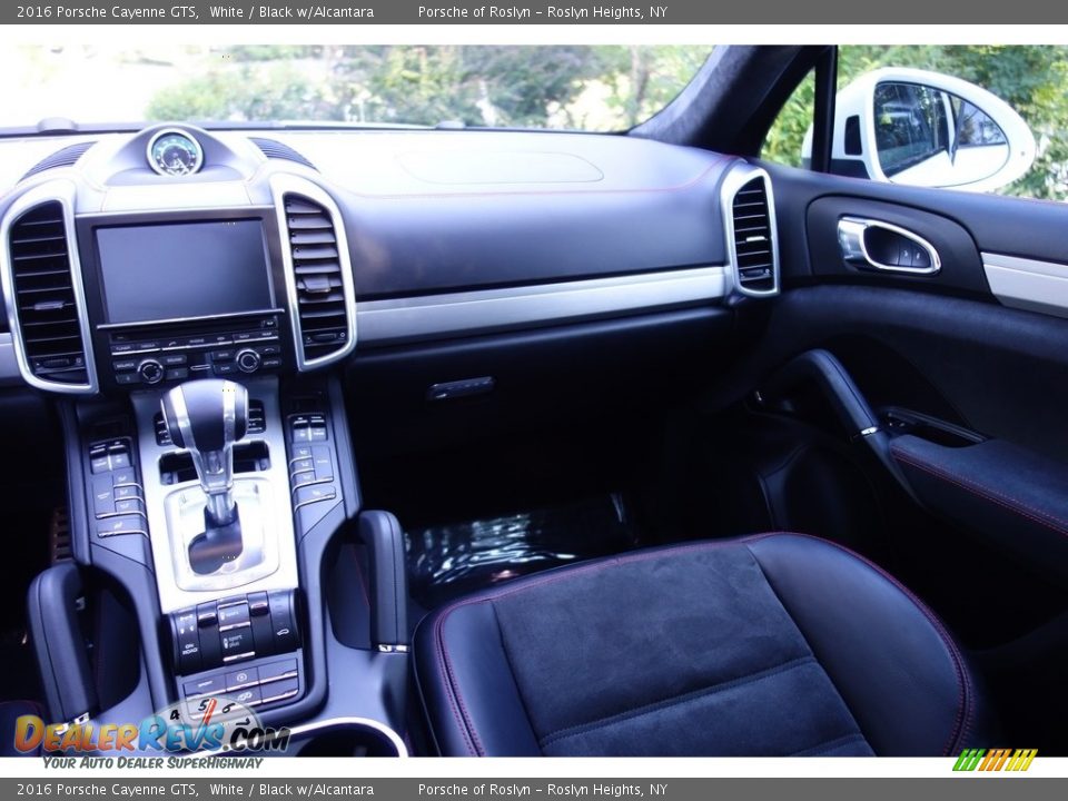 2016 Porsche Cayenne GTS White / Black w/Alcantara Photo #15