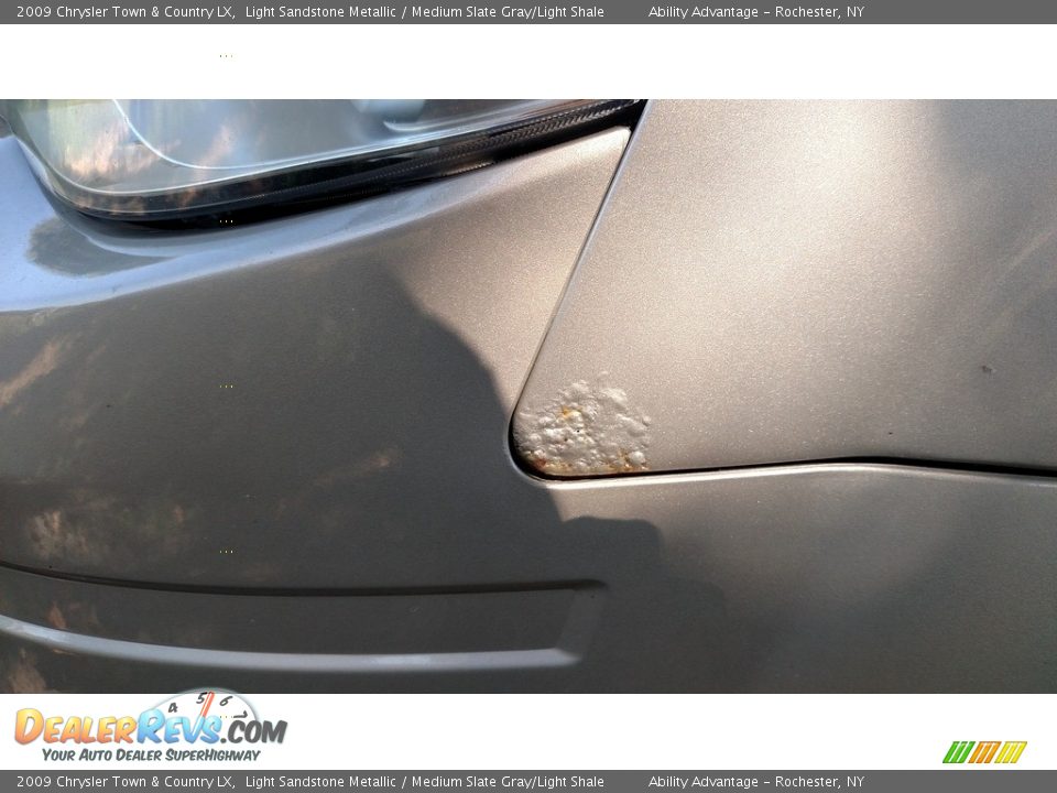 2009 Chrysler Town & Country LX Light Sandstone Metallic / Medium Slate Gray/Light Shale Photo #18