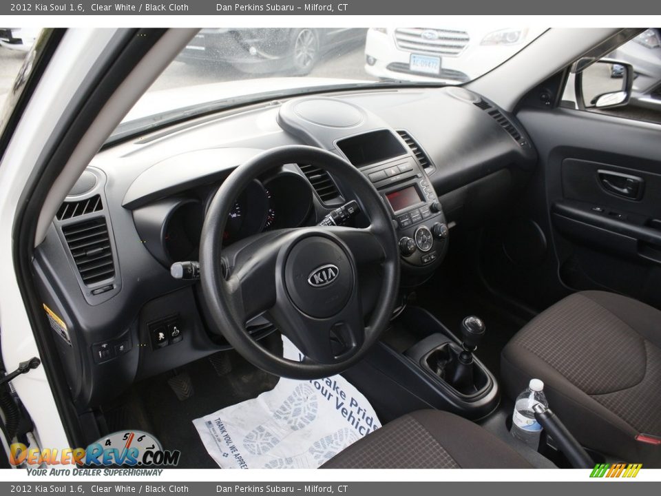 2012 Kia Soul 1.6 Clear White / Black Cloth Photo #4