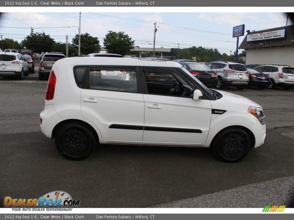 2012 Kia Soul 1.6 Clear White / Black Cloth Photo #5