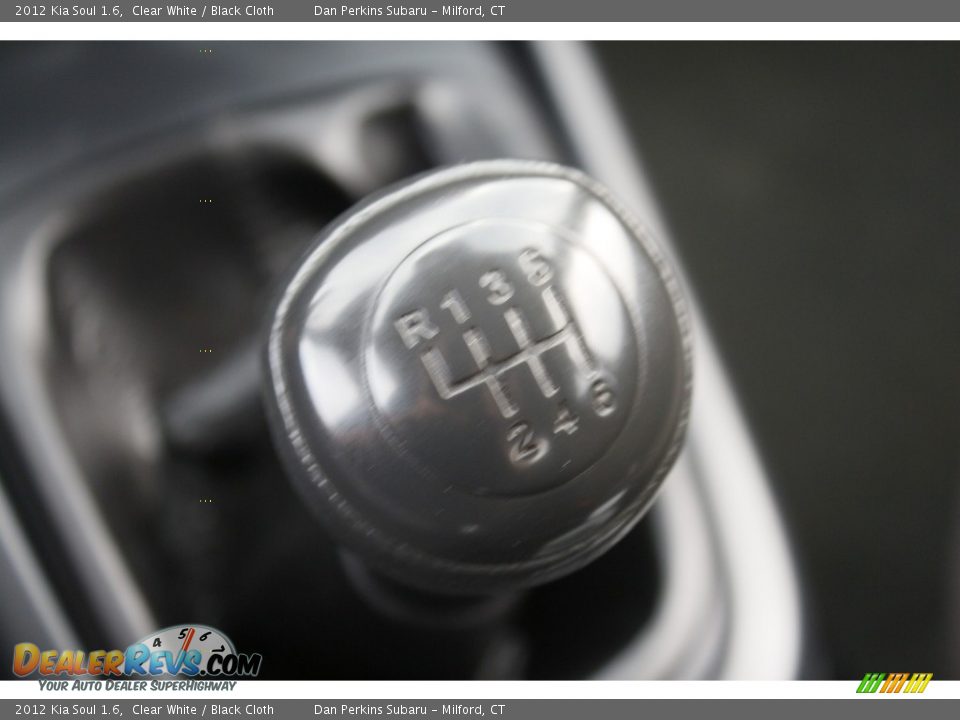 2012 Kia Soul 1.6 Clear White / Black Cloth Photo #13