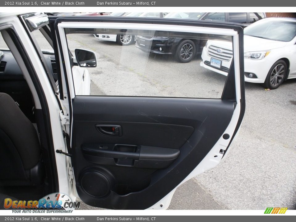 2012 Kia Soul 1.6 Clear White / Black Cloth Photo #17