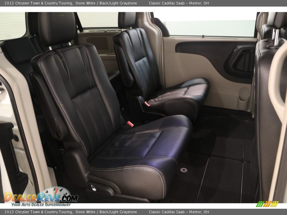 2013 Chrysler Town & Country Touring Stone White / Black/Light Graystone Photo #18