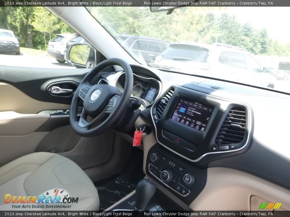 2019 Jeep Cherokee Latitude 4x4 Bright White / Black/Light Frost Beige Photo #12