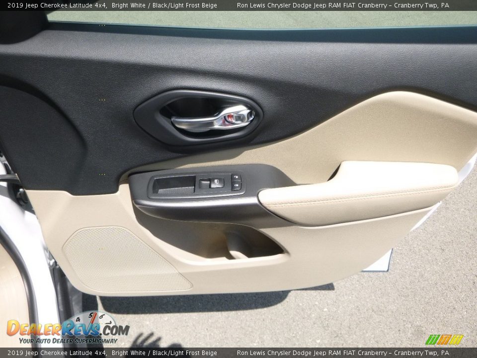 2019 Jeep Cherokee Latitude 4x4 Bright White / Black/Light Frost Beige Photo #13