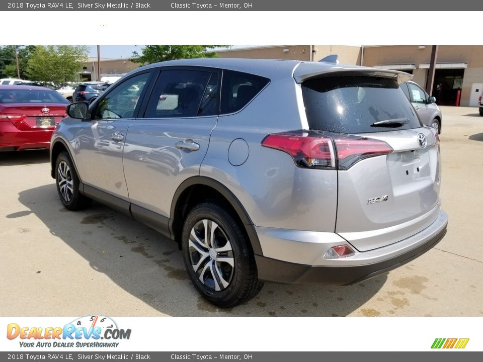 2018 Toyota RAV4 LE Silver Sky Metallic / Black Photo #2