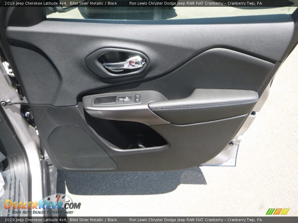 2019 Jeep Cherokee Latitude 4x4 Billet Silver Metallic / Black Photo #12