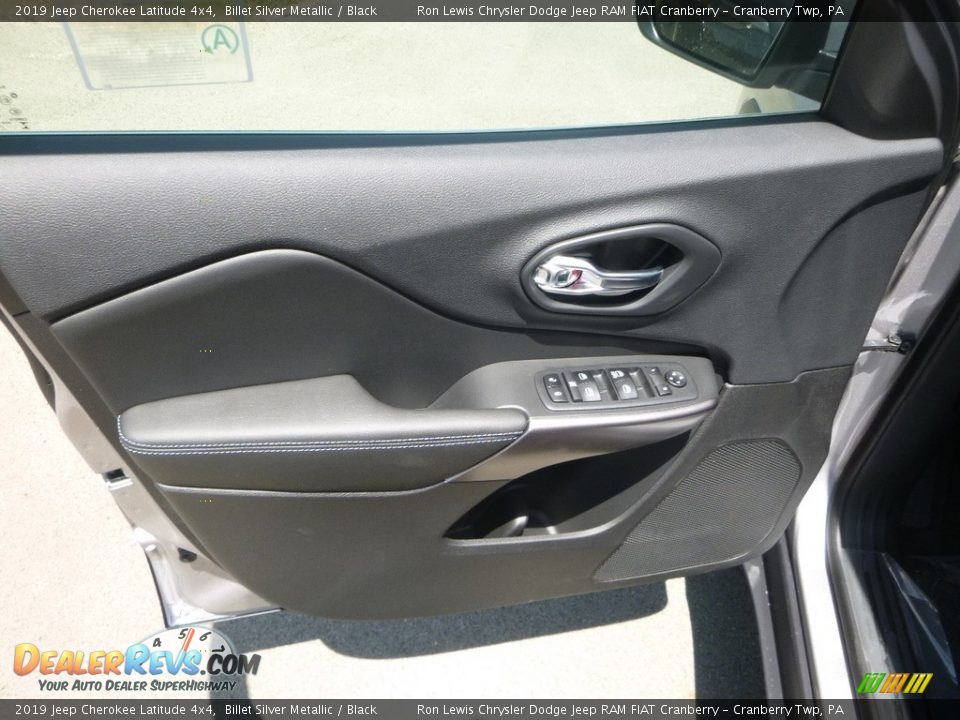2019 Jeep Cherokee Latitude 4x4 Billet Silver Metallic / Black Photo #13
