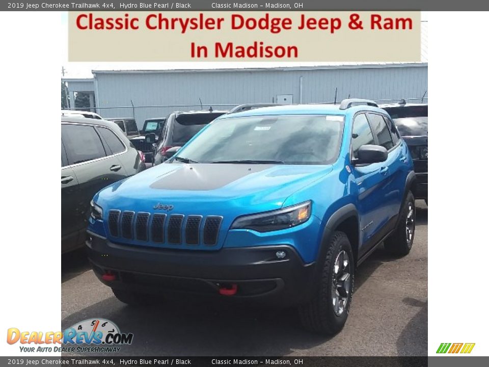 2019 Jeep Cherokee Trailhawk 4x4 Hydro Blue Pearl / Black Photo #1