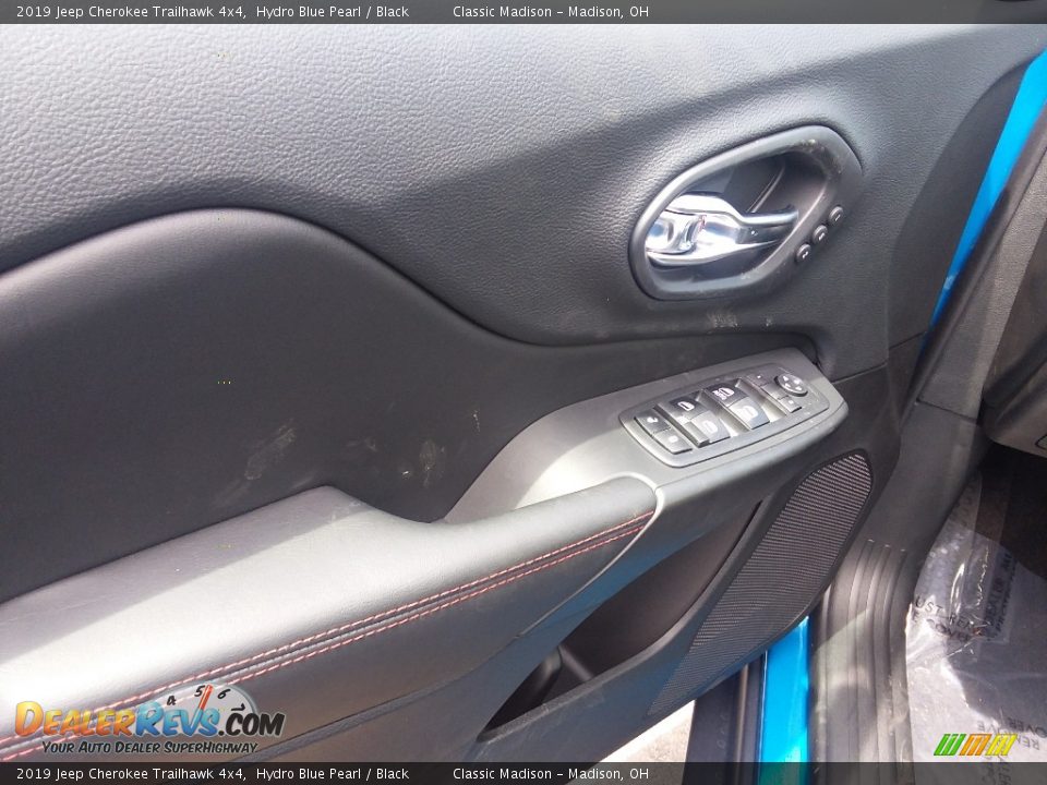 2019 Jeep Cherokee Trailhawk 4x4 Hydro Blue Pearl / Black Photo #3