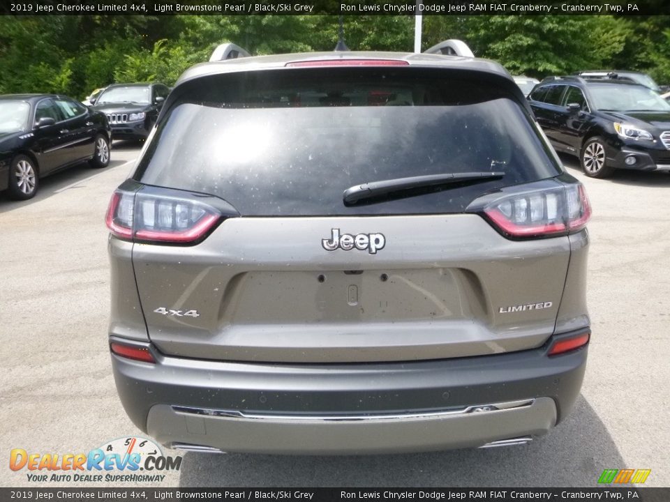 2019 Jeep Cherokee Limited 4x4 Light Brownstone Pearl / Black/Ski Grey Photo #4