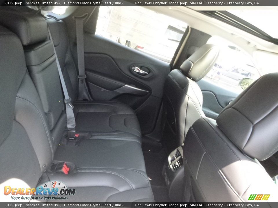 2019 Jeep Cherokee Limited 4x4 Diamond Black Crystal Pearl / Black Photo #10