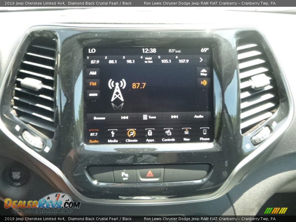 2019 Jeep Cherokee Limited 4x4 Diamond Black Crystal Pearl / Black Photo #17