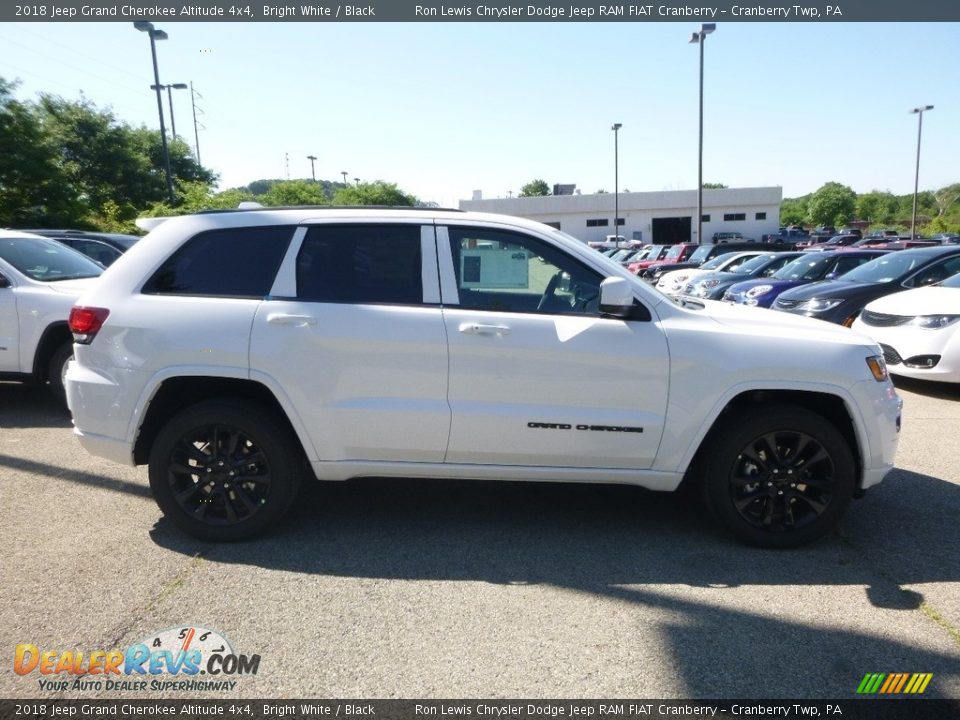 2018 Jeep Grand Cherokee Altitude 4x4 Bright White / Black Photo #6
