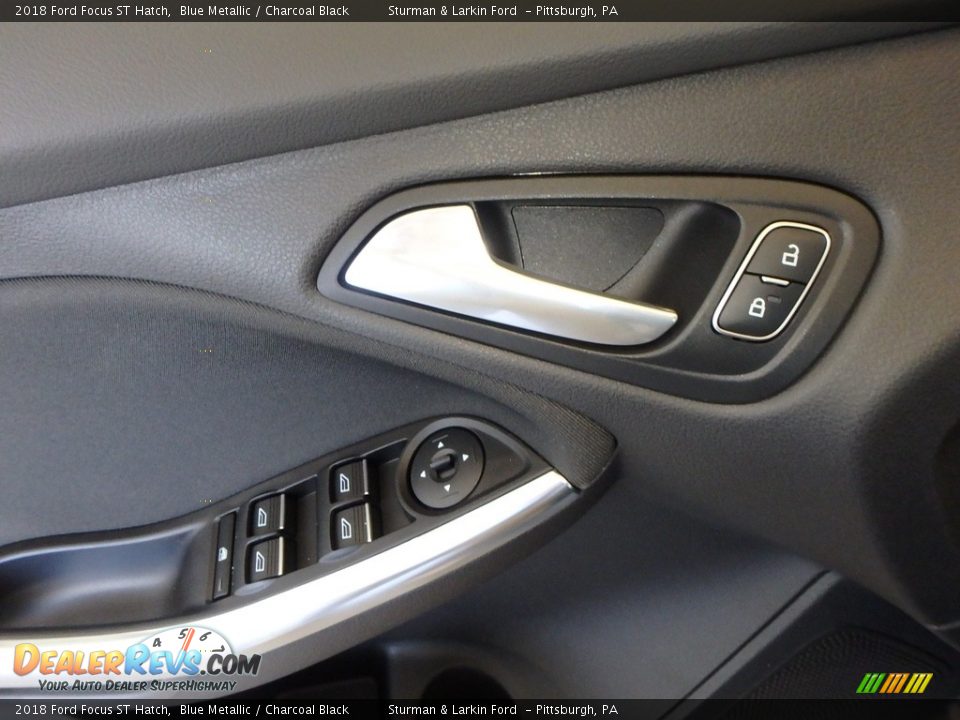 2018 Ford Focus ST Hatch Blue Metallic / Charcoal Black Photo #9