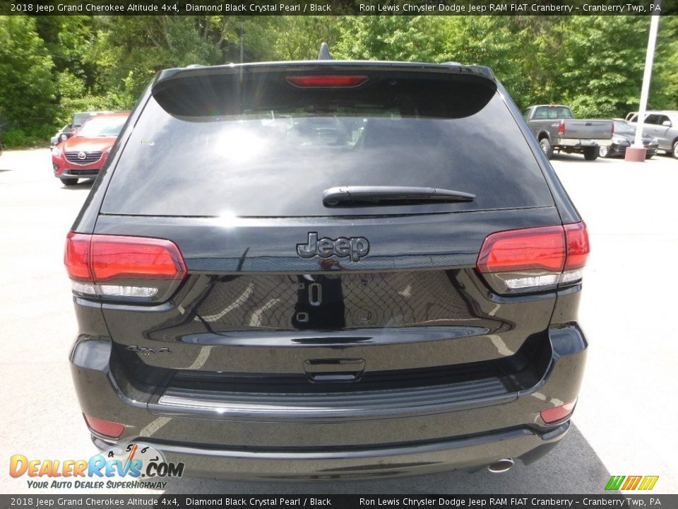 2018 Jeep Grand Cherokee Altitude 4x4 Diamond Black Crystal Pearl / Black Photo #4