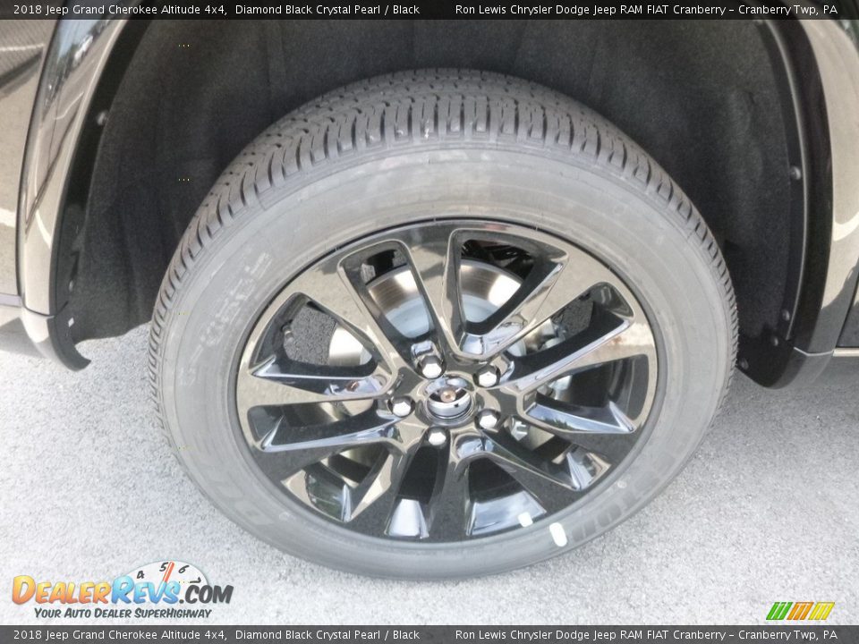 2018 Jeep Grand Cherokee Altitude 4x4 Diamond Black Crystal Pearl / Black Photo #9