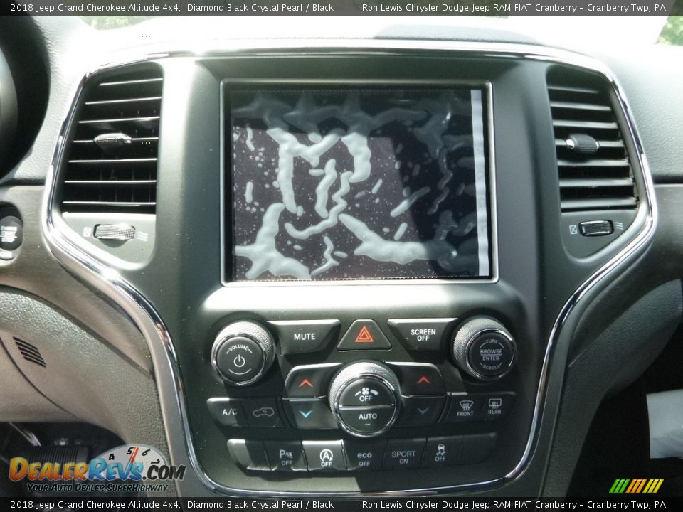 2018 Jeep Grand Cherokee Altitude 4x4 Diamond Black Crystal Pearl / Black Photo #18
