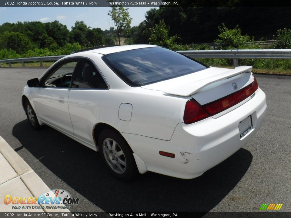2002 Honda Accord SE Coupe Taffeta White / Ivory Photo #9