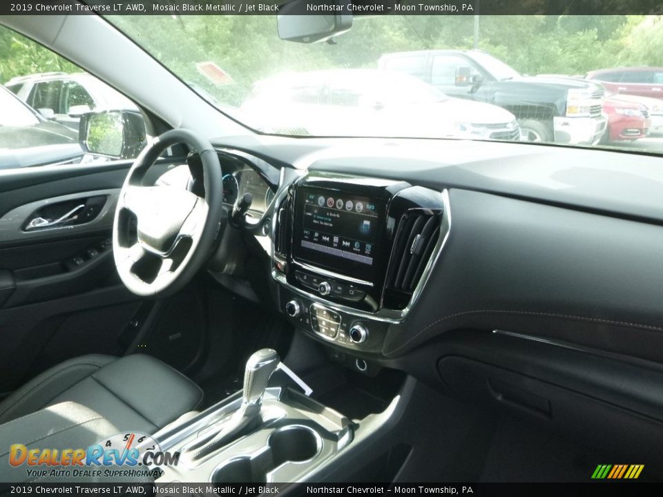 2019 Chevrolet Traverse LT AWD Mosaic Black Metallic / Jet Black Photo #10