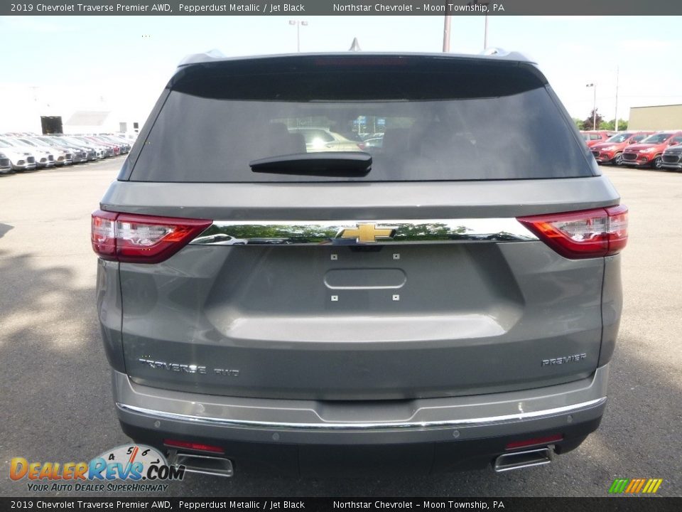 2019 Chevrolet Traverse Premier AWD Pepperdust Metallic / Jet Black Photo #4
