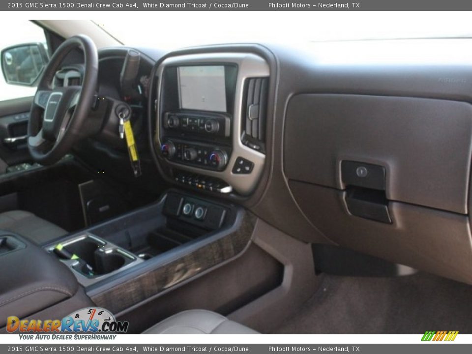 2015 GMC Sierra 1500 Denali Crew Cab 4x4 White Diamond Tricoat / Cocoa/Dune Photo #32