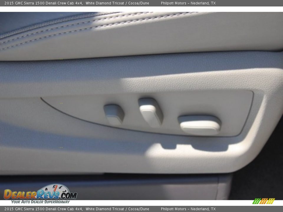 2015 GMC Sierra 1500 Denali Crew Cab 4x4 White Diamond Tricoat / Cocoa/Dune Photo #34