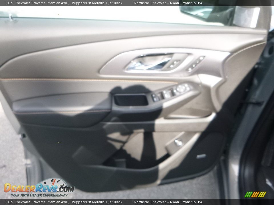 2019 Chevrolet Traverse Premier AWD Pepperdust Metallic / Jet Black Photo #15