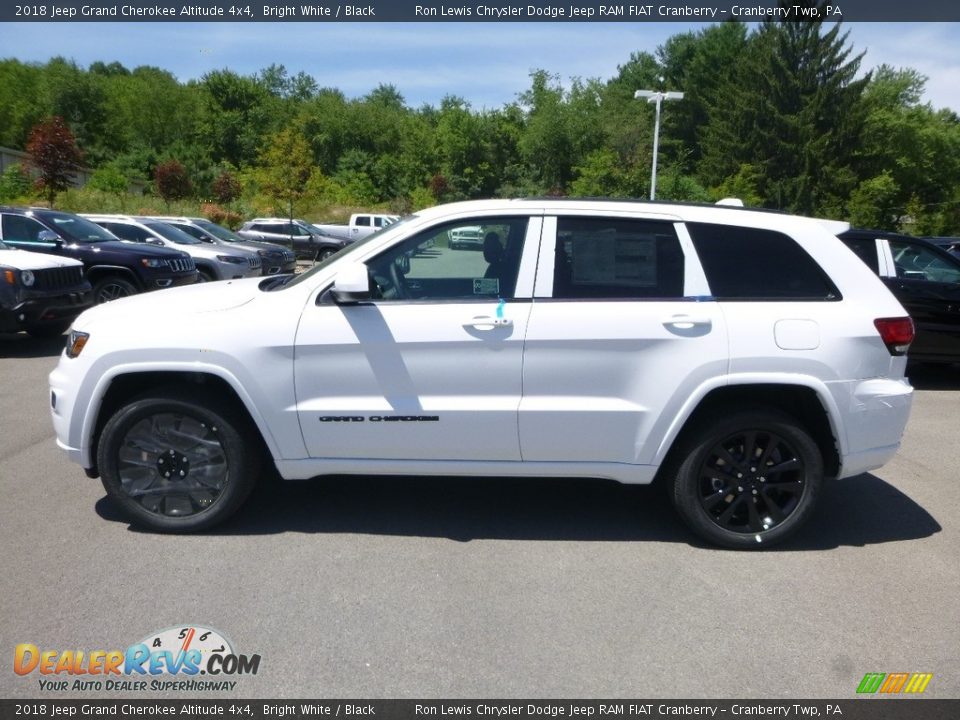 2018 Jeep Grand Cherokee Altitude 4x4 Bright White / Black Photo #2