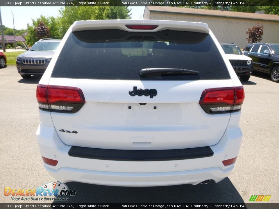 2018 Jeep Grand Cherokee Altitude 4x4 Bright White / Black Photo #4