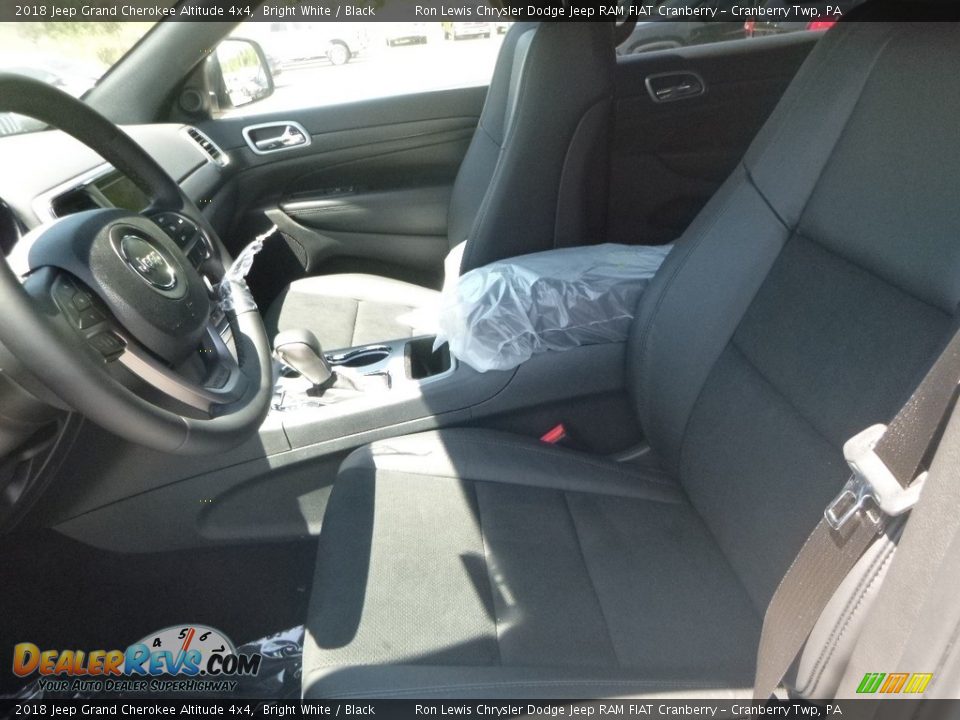 2018 Jeep Grand Cherokee Altitude 4x4 Bright White / Black Photo #13