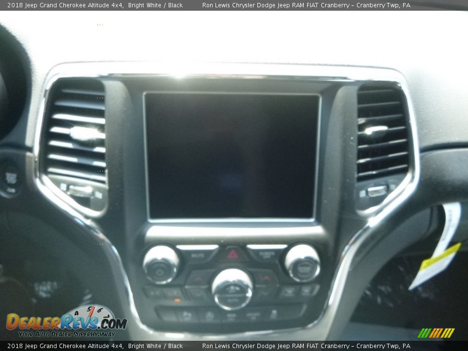 2018 Jeep Grand Cherokee Altitude 4x4 Bright White / Black Photo #19