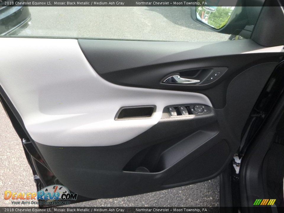 2018 Chevrolet Equinox LS Mosaic Black Metallic / Medium Ash Gray Photo #15