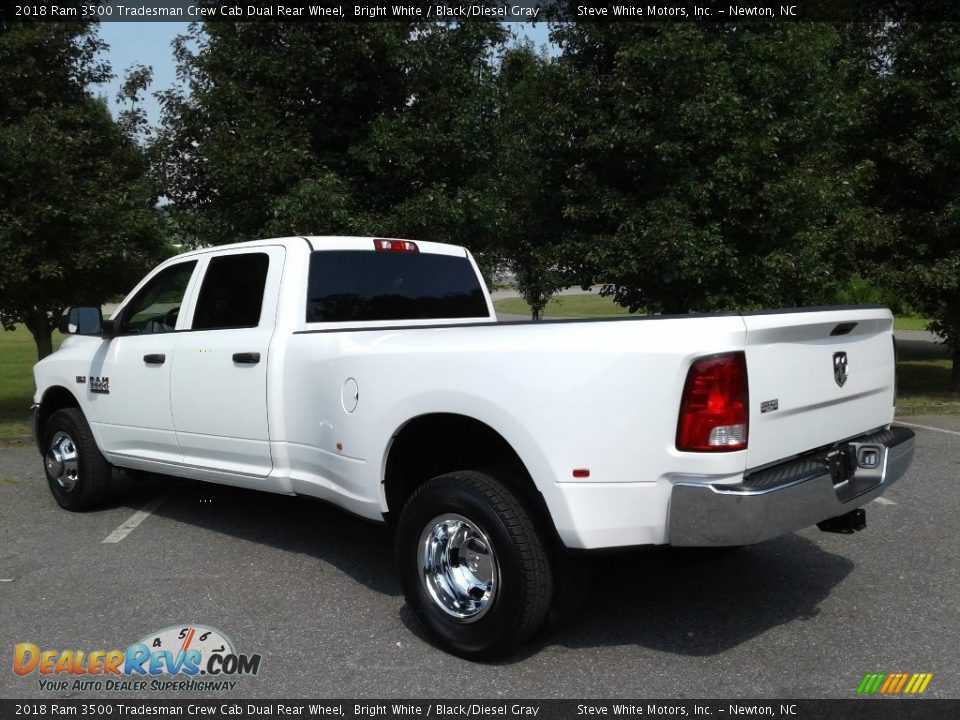 2018 Ram 3500 Tradesman Crew Cab Dual Rear Wheel Bright White / Black/Diesel Gray Photo #8
