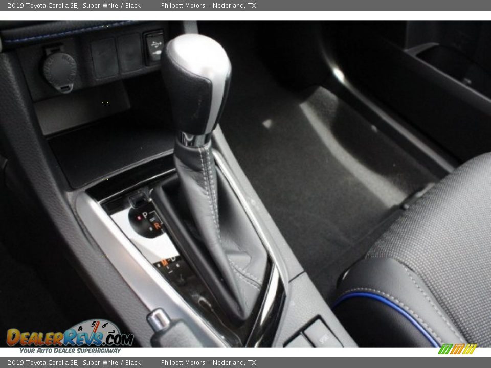 2019 Toyota Corolla SE Super White / Black Photo #17