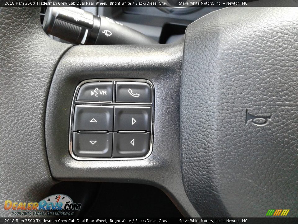 2018 Ram 3500 Tradesman Crew Cab Dual Rear Wheel Bright White / Black/Diesel Gray Photo #17