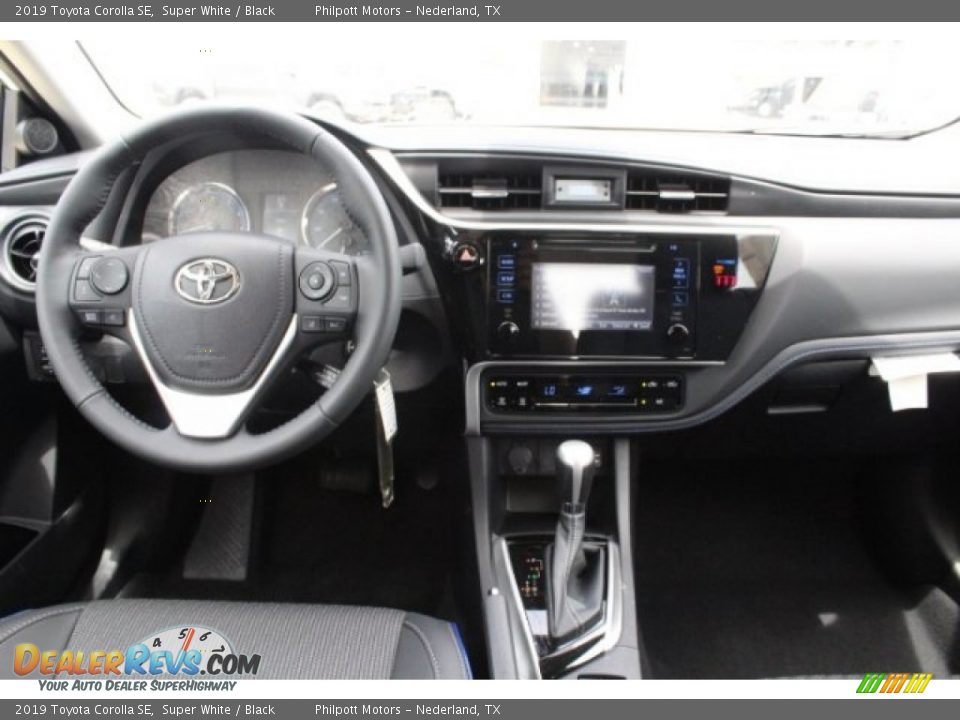 2019 Toyota Corolla SE Super White / Black Photo #22
