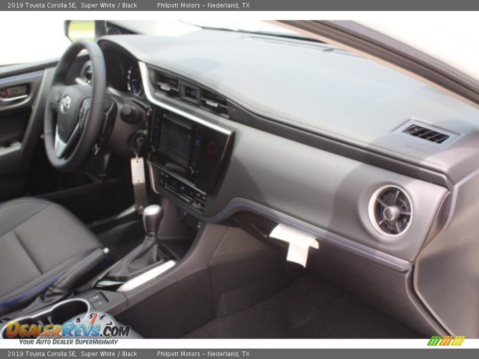 2019 Toyota Corolla SE Super White / Black Photo #28